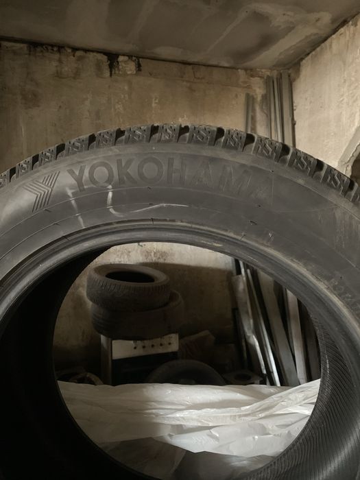 Зимняя шипованная резина Ёкогама