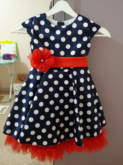 Платье на девочку рост 110 см