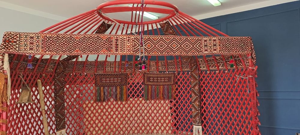 Казахская юрта полвинка