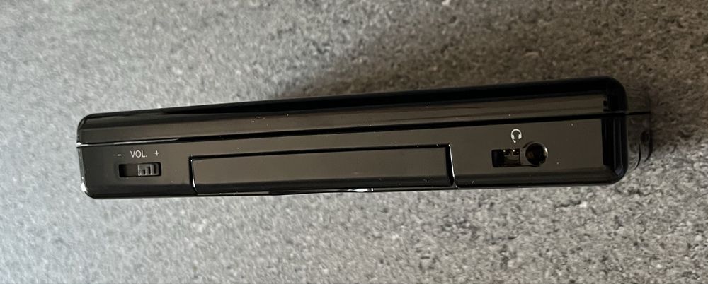 Consolă Nintendo  DS Lite + 8 jocuri