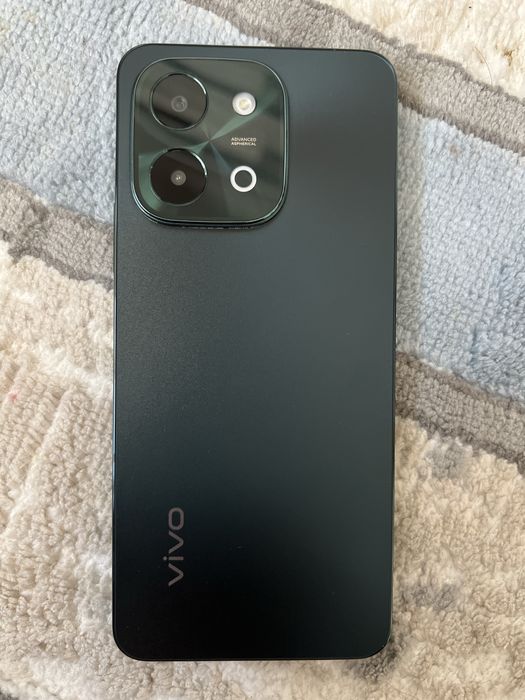 Продаётся телефон Vivo Y28