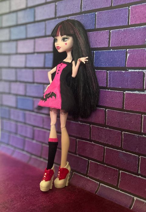 Draculaura Die ner monster high