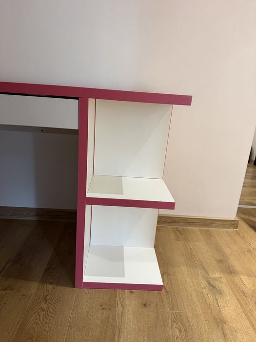 Розово бюро IKEA