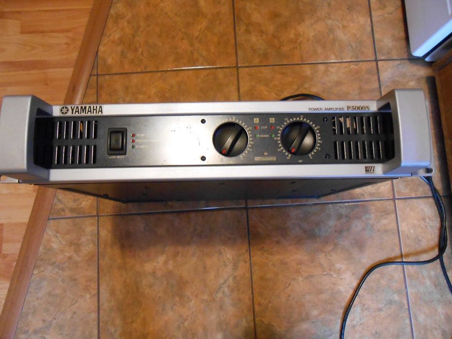 filtru activ crossover incorporat amplificator Yamaha P5000