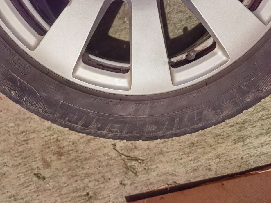 Джанти с гуми и болтове 5x112 16"ET38