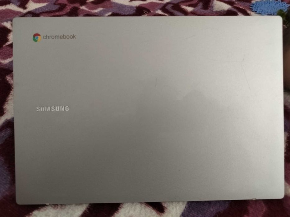 Vând laptop Chromebook Samsung