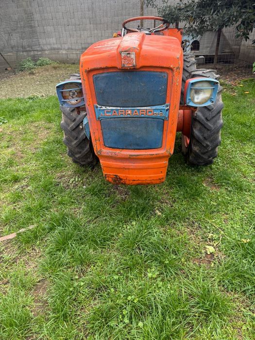 Vând tractor 4x4