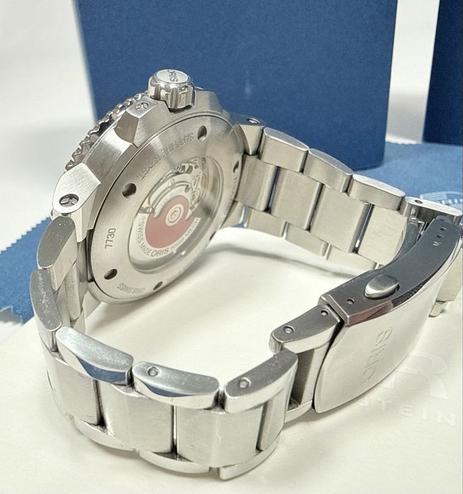 ORIS Aquis Date 43mm 733 7730