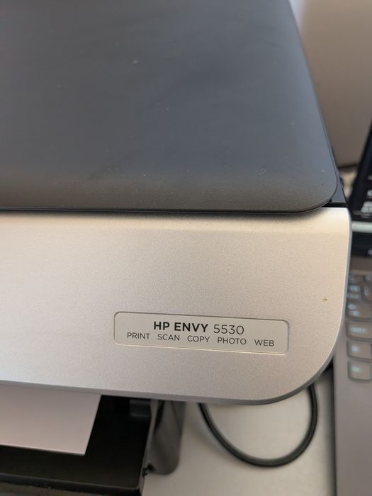Принтер HP wifi.