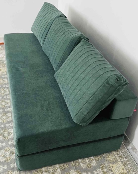 Продается Бескаркасный диван