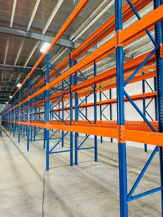 Rafturi metalice pentru paleti