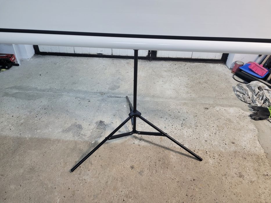 Ecran proiecție Acer 82 inchi( 208 cm)