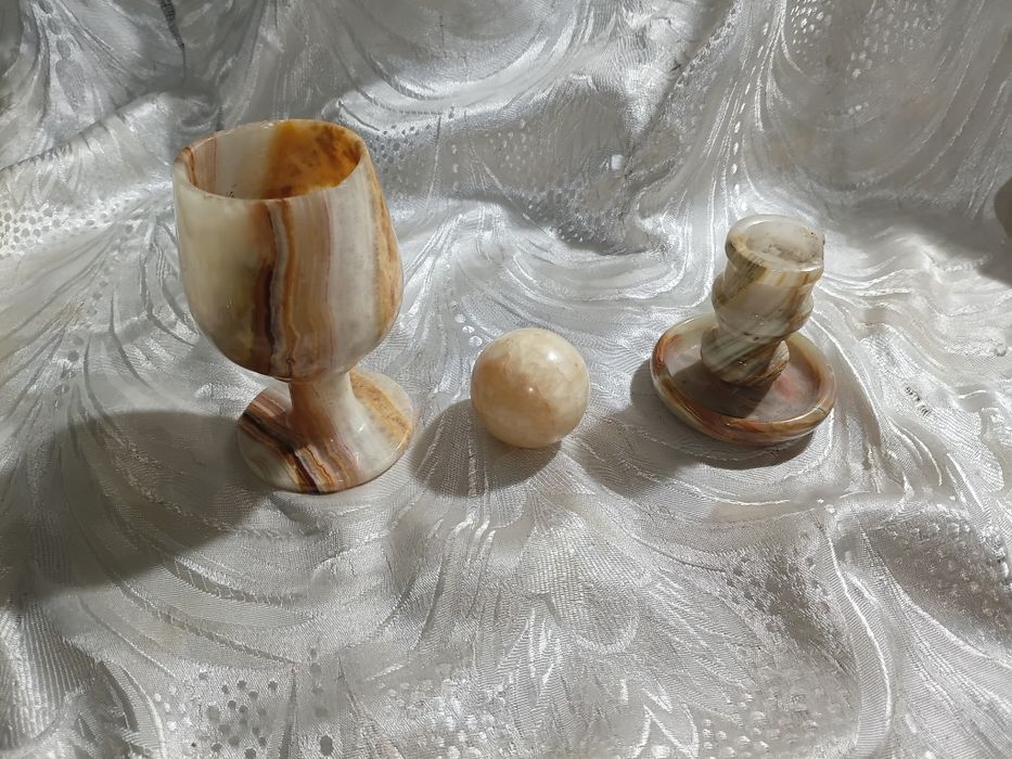 Вазы и статуэтки