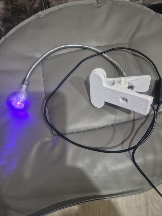 Продам фанарик для маникюра