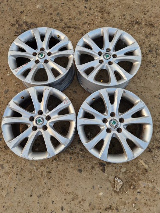 Jante Skoda Superb R17