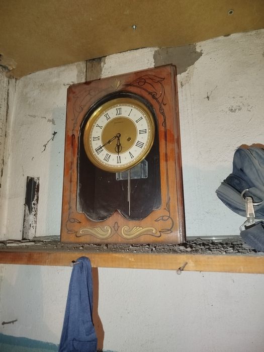 Радиоприемник и часы