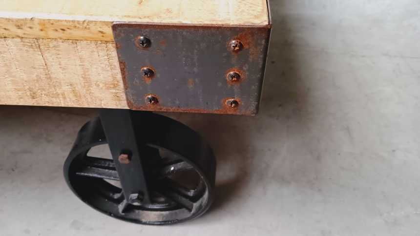 Стилизирана холна маса от мангово дърво