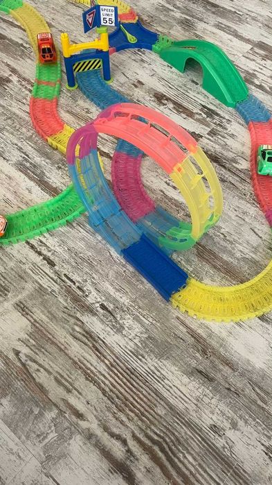 Писта с колички на батерии!