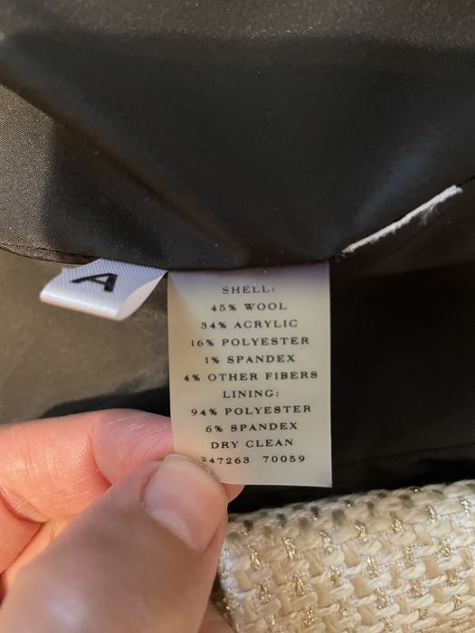Продам костюм женский