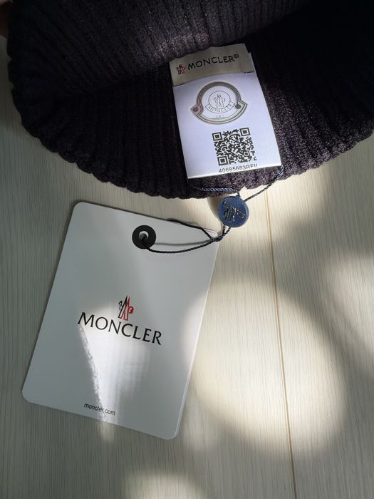 Fes / Căciulă Moncler