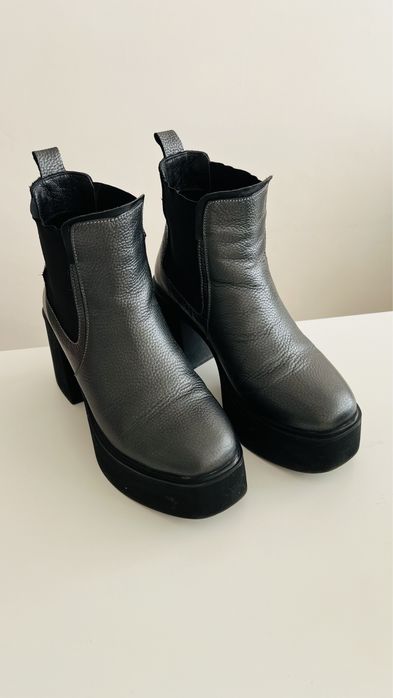 Ghete / bocanci dama Nr. 36 din piele naturala, cu platforma, Dasha