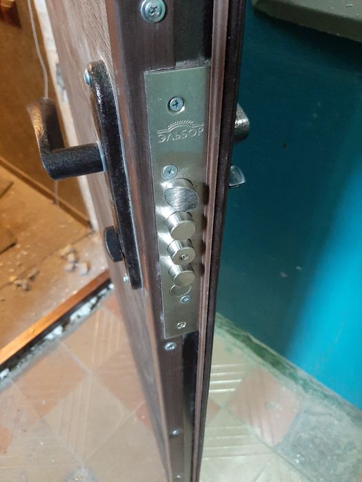 Металлические двери