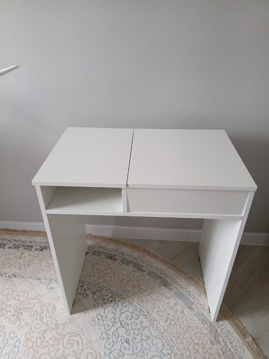 Туалетний столик ақ , сұр түсте