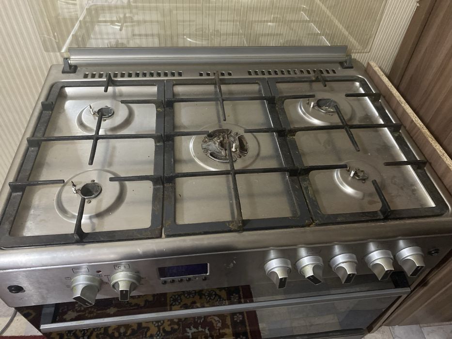 Продам газ плита 180.000