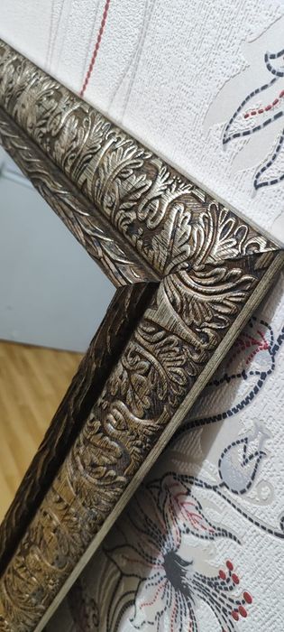 Большое зеркало в раме 155*125