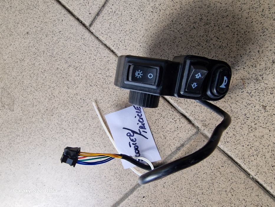 Bloc Lumini semnalizări scuter și tricicleta