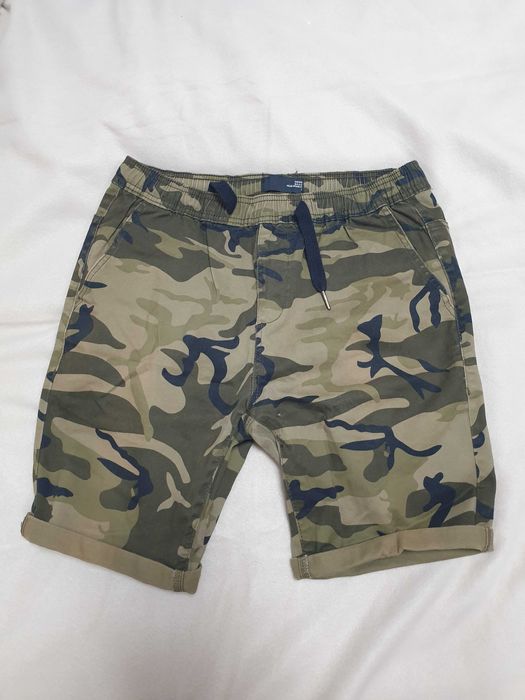 Лот младежки дънкови къси панталони