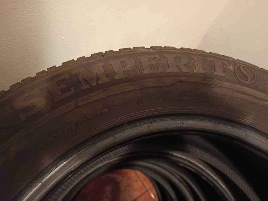 De vanzare jante și anvelope