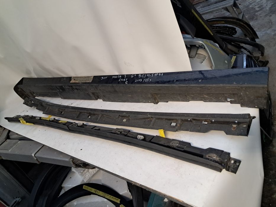 Праг ляв десен Mazda 3 Mazda CX5 2017/2024г