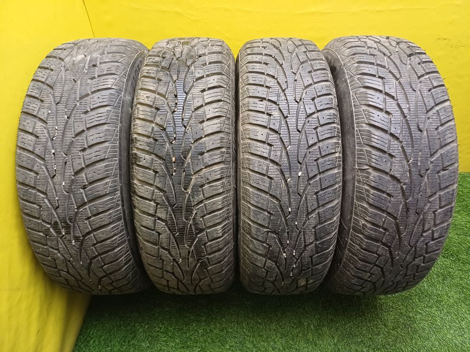 Шины R16 215/70 Uniroyal комплект.