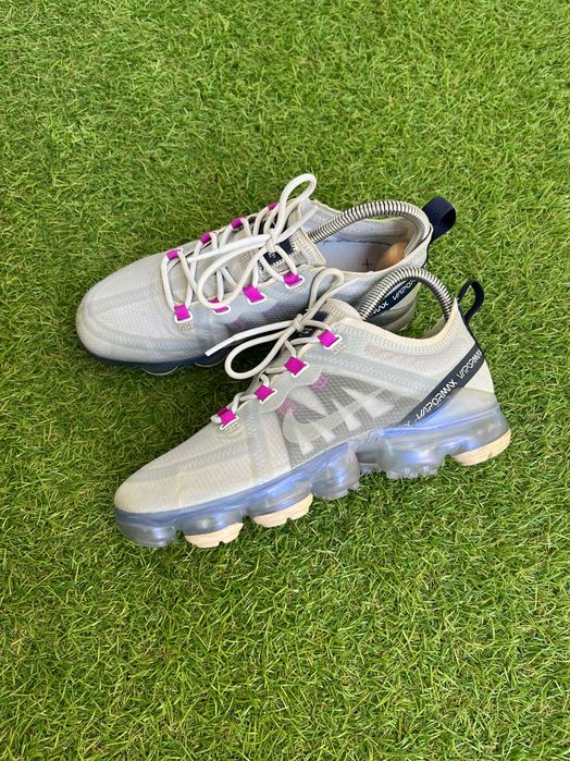 Дамски маратонки : Nike Air Vapormax 2019 38