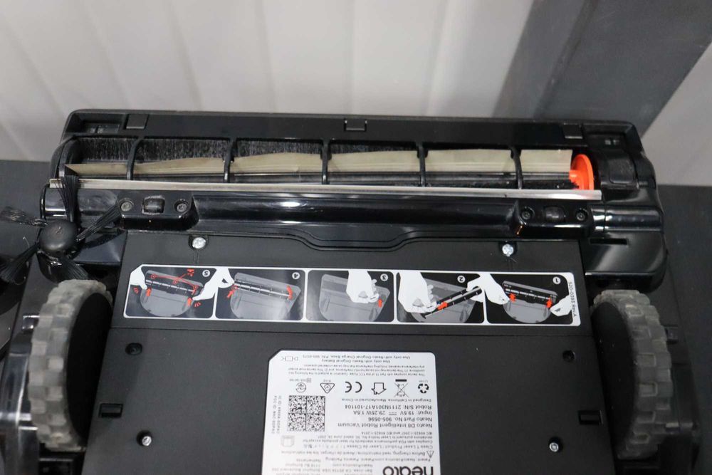 Мощна прахосмукачка робот Neato Robotics D8, Lidar,  100мин., Alexa