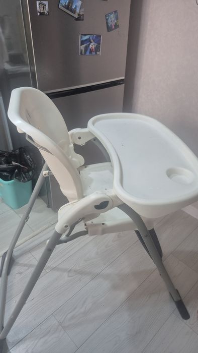 Отдам даром стульчик для кормления, ваночка