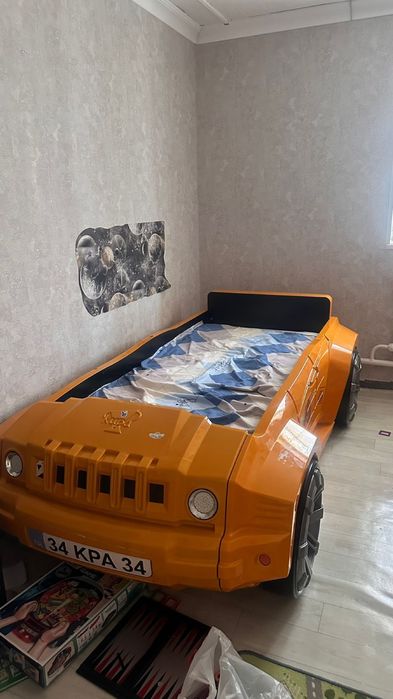 Детская кровать машинки