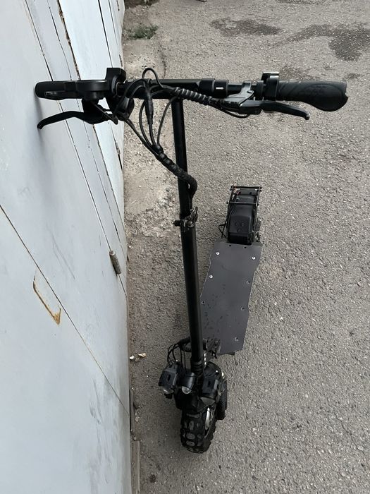 Продаю самокат куго м5 цена 125000!!!