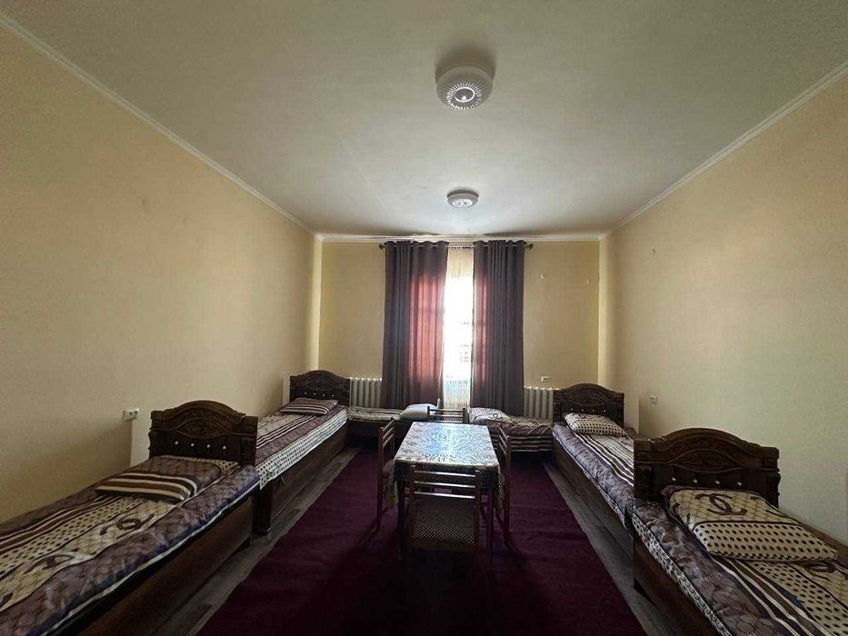 Бухоро шахар Бинонинг 2 каватидаги 300 кв майдони ижарага берилади.