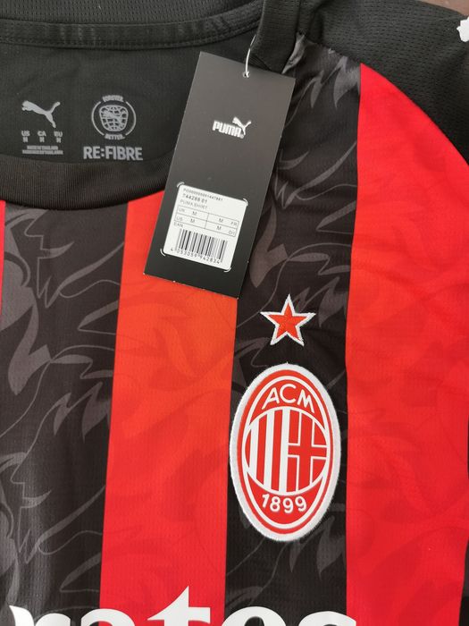 Футболен екип на AC Milan. Сезон 25/26. Размер М
