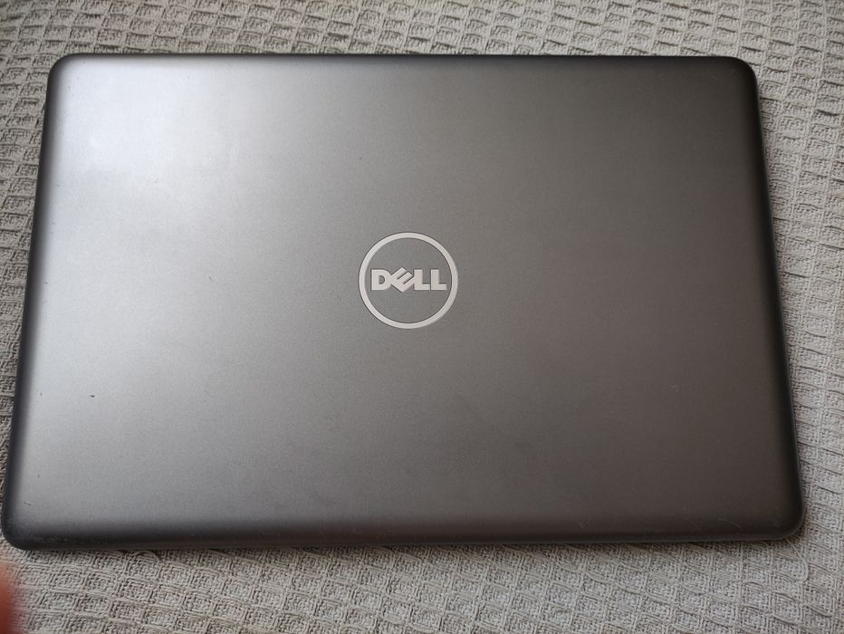 Ноутбук DELL i5-7200U 8gb dd4 ssd 256