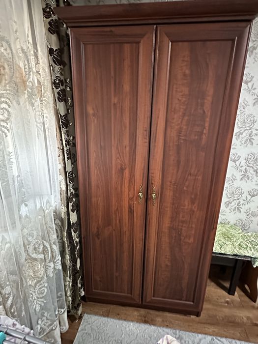 Продается платяной шкаф