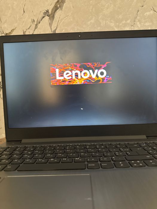Ноутбук Lenovo есть торг