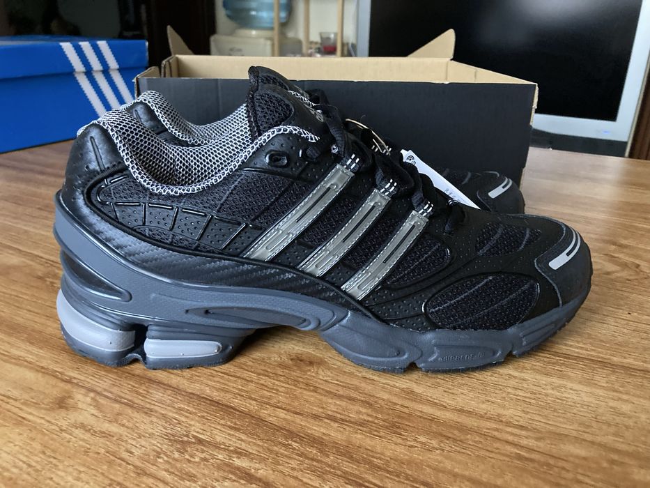 Оригинални унисекс маратонки Adidas Ozweego Pro