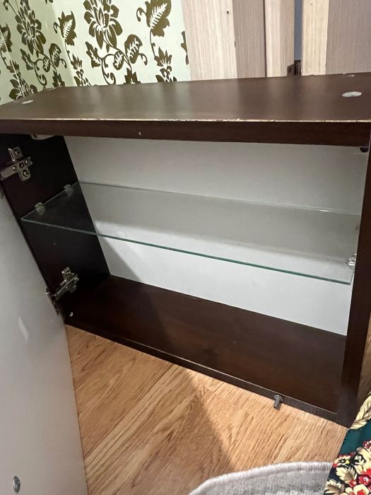 Настенный шкаф 2 маленький