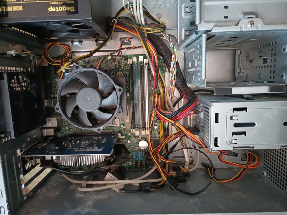 Vând componente PC