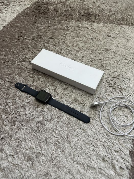 Продаю Apple Watch Series 9 45mm 100% аккумулятор