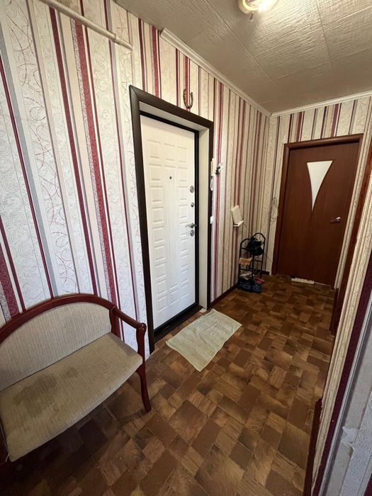 Продаётся 2 ком. р-н стадина Авангард.