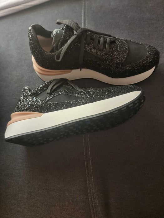 Sneaker  marime 38